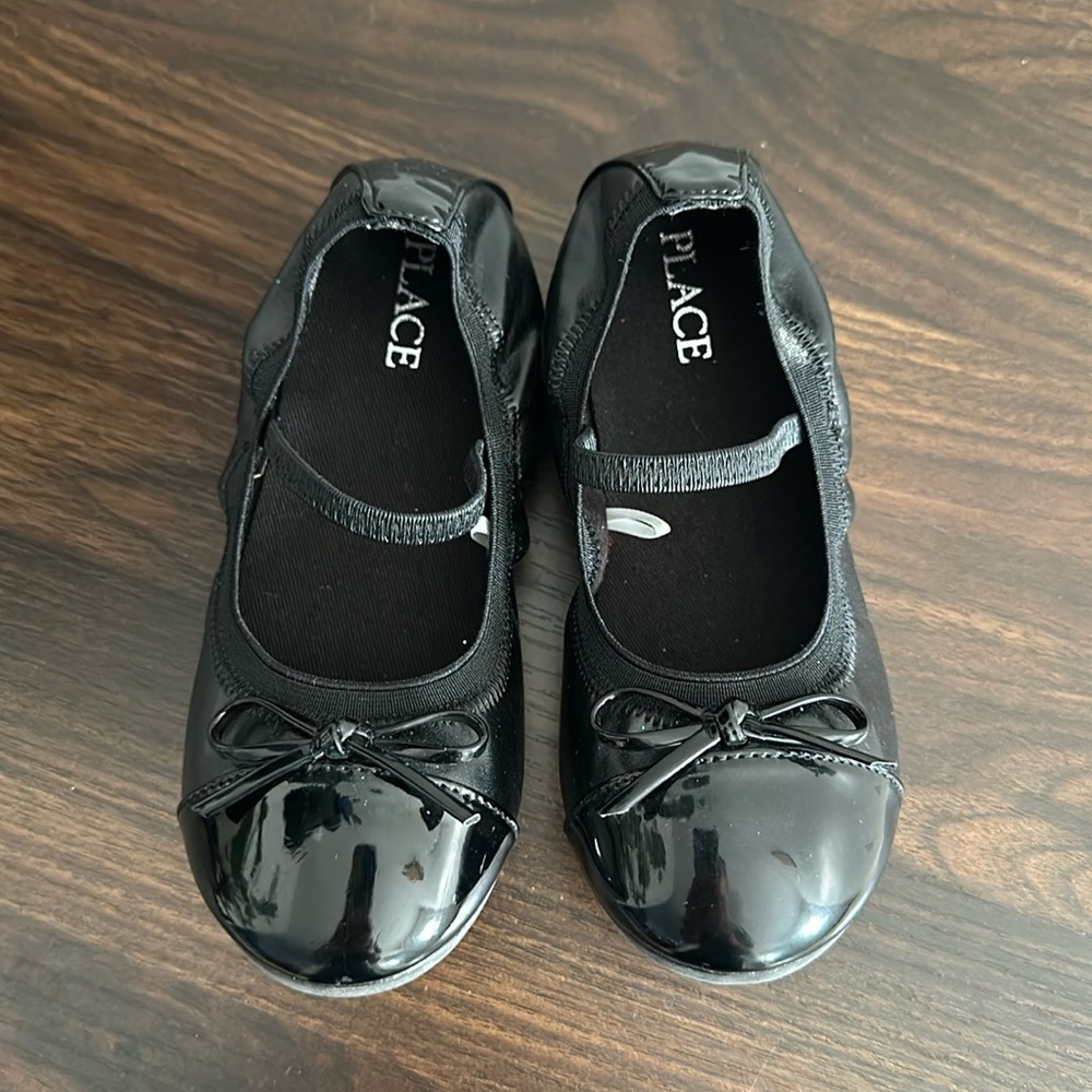 The Children’s Place girls black flat shoes